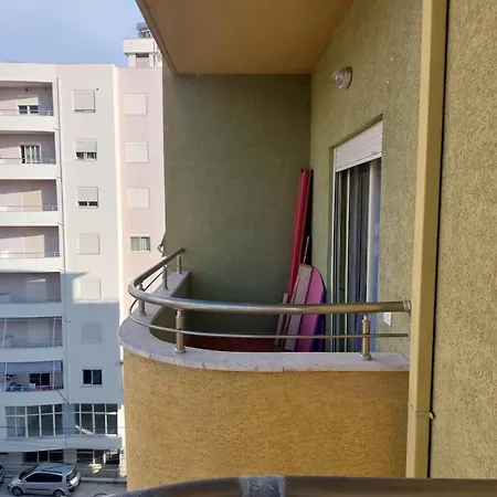 Simple * Durrës